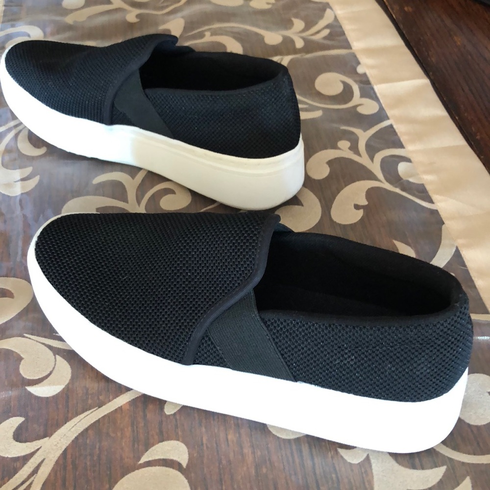 Sneakers - Picture 2 of 3